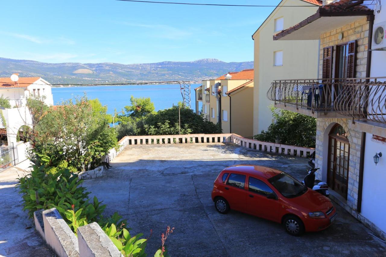 Apartments By The Sea Arbanija, Ciovo - 17332 Trogir Exterior foto