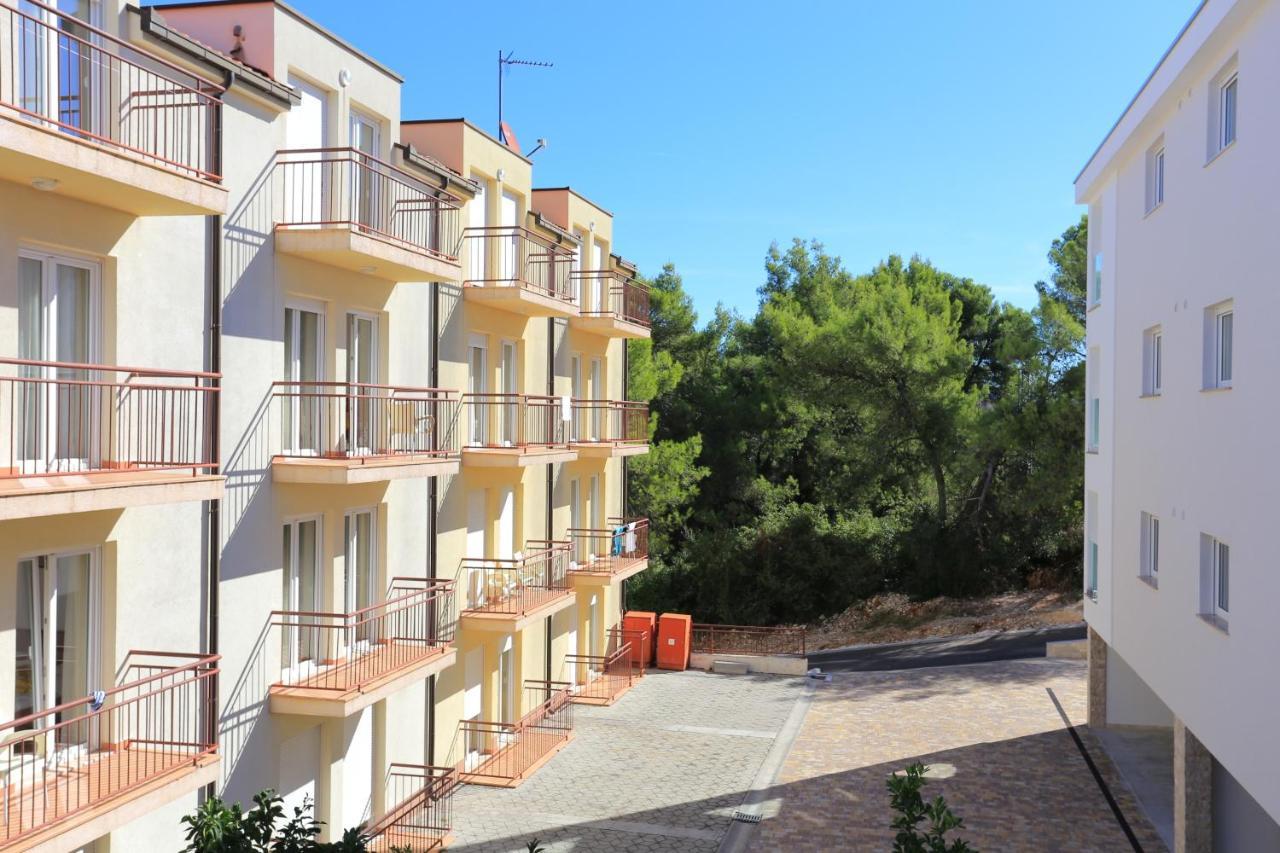 Apartments By The Sea Arbanija, Ciovo - 17332 Trogir Exterior foto