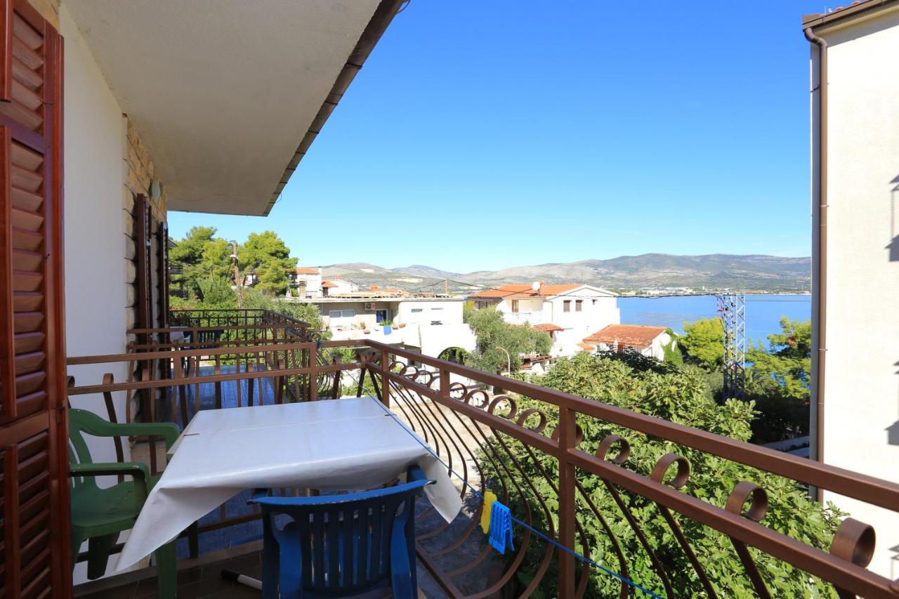 Apartments By The Sea Arbanija, Ciovo - 17332 Trogir Exterior foto