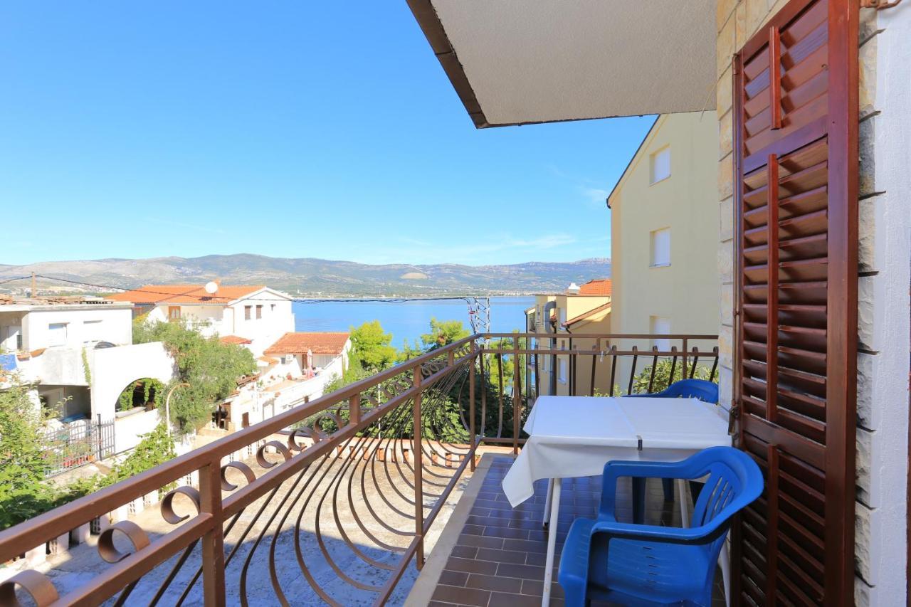 Apartments By The Sea Arbanija, Ciovo - 17332 Trogir Exterior foto